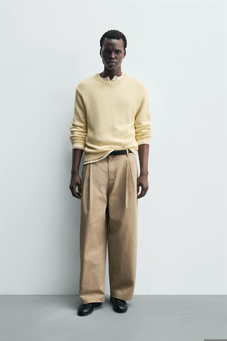 Широкие брюки с защипами