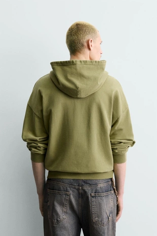 Толстовка с эффектом потертости и надписью- Заказать в России