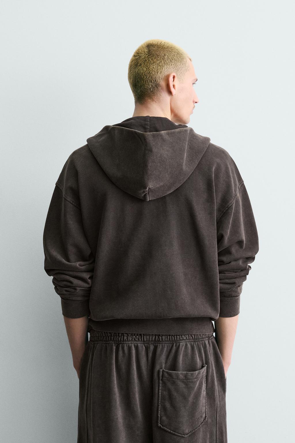 ТОЛСТОВКА С ЭФФЕКТОМ ПОТЕРТОСТИ НА МОЛНИИ С КАПЮШОНОМ