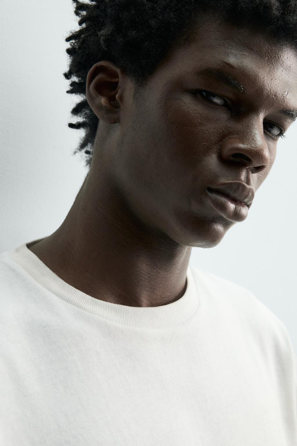 ФУТБОЛКА КЛАССИЧЕСКОГО КРОЯ С ЭФФЕКТОМ ПОТЕРТОСТИ