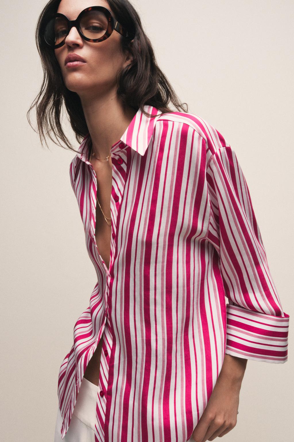 РУБАШКА В ПОЛОСКУ С ОТВОРОТАМИ НА РУКАВАХ