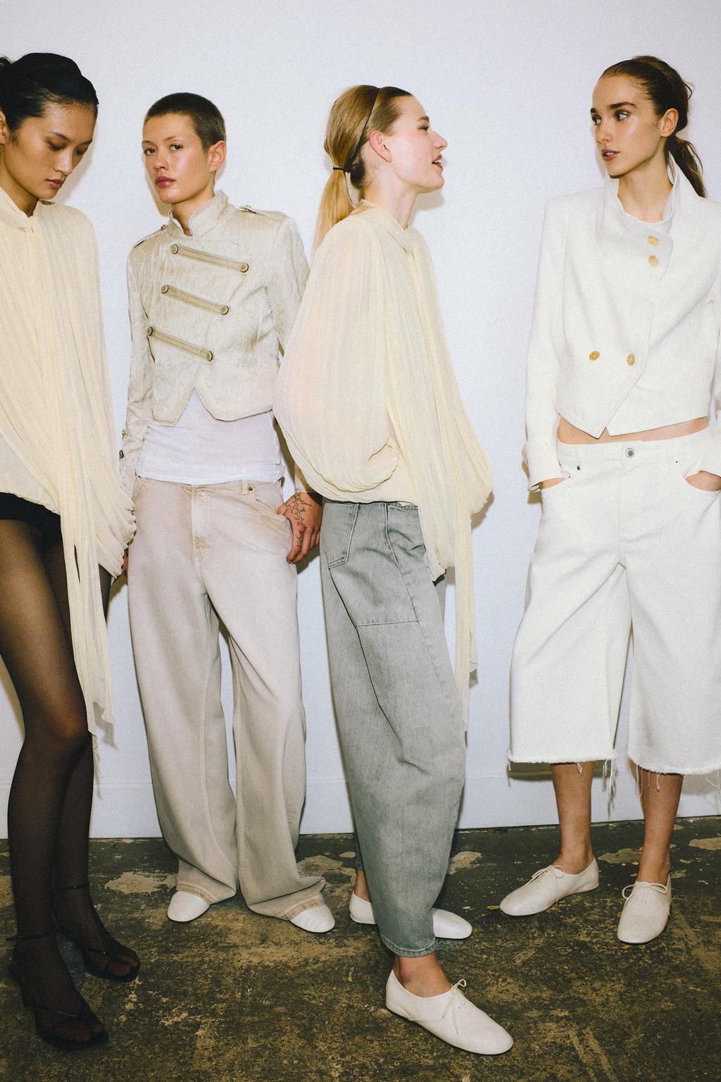 БЛУЗА СО СБОРКАМИ И ПОДПЛЕЧНИКАМИ — ZW COLLECTION LIMITED EDITION