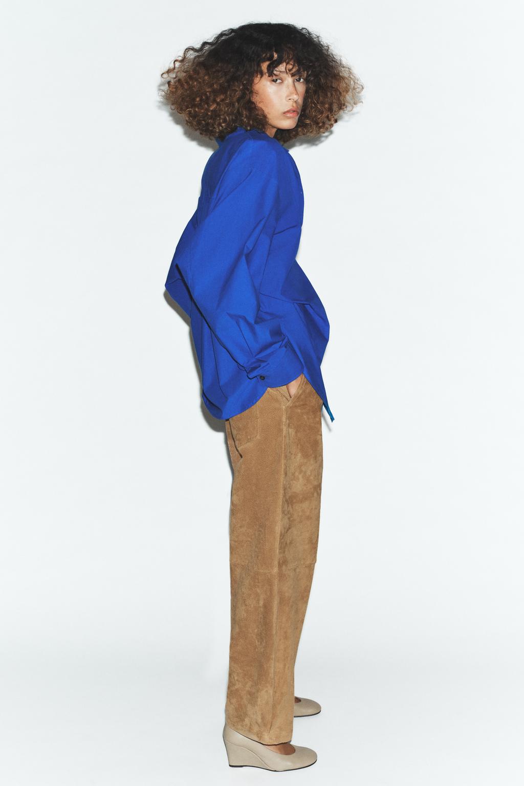 РУБАШКА ИЗ ПОПЛИНА С БОКОВЫМИ ВЫТАЧКАМИ