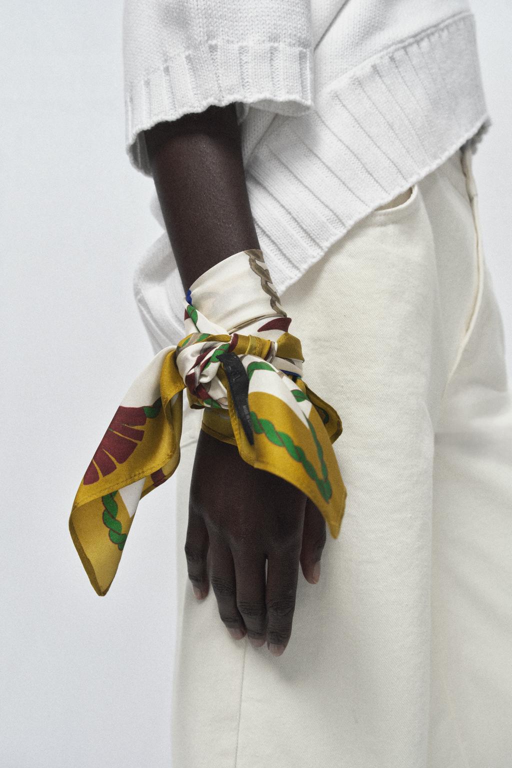 ПЛАТОК ИЗ 100% ШЕЛКА С ПРИНТОМ