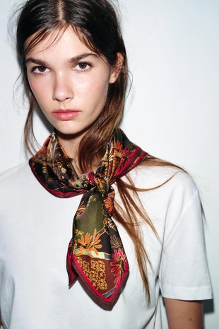 Шарф из вискозы с цветочным принтом- Заказать в России