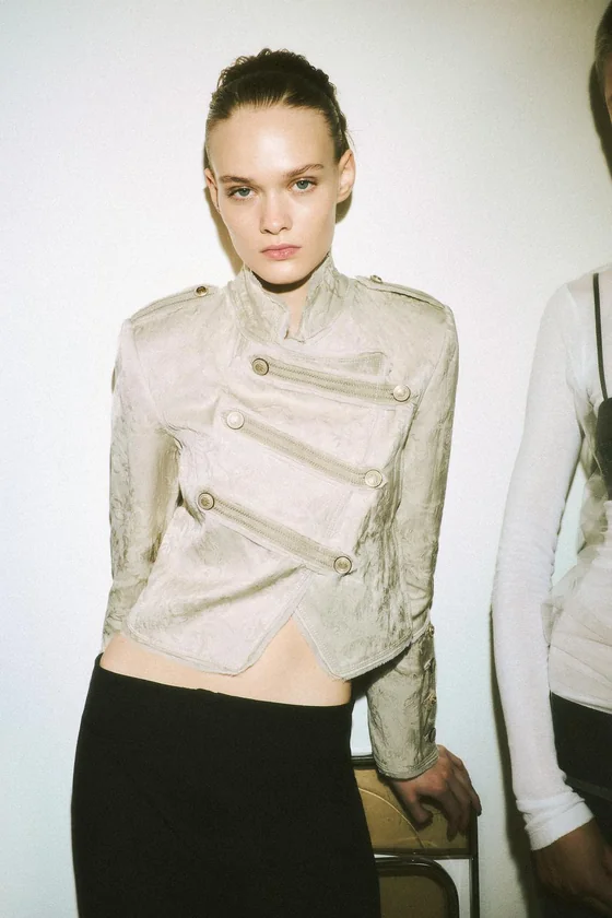 КОРОТКАЯ ЖАККАРДОВАЯ КУРТКА коллекция Zara «ZW» 