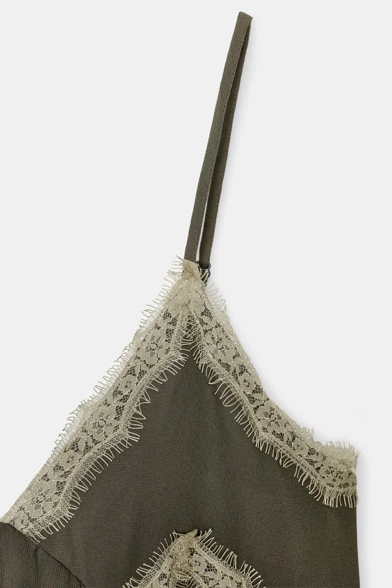 ПЛАТЬЕ В БЕЛЬЕВОМ СТИЛЕ С КРУЖЕВОМ