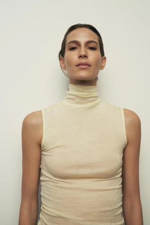 Топ из хлопка SUPIMA® с воротником-стойкой- Заказать в России