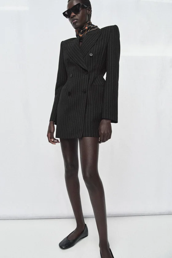ПЛАТЬЕ-БЛЕЙЗЕР В ТОНКУЮ ПОЛОСКУ — коллекция Zara «ZW»