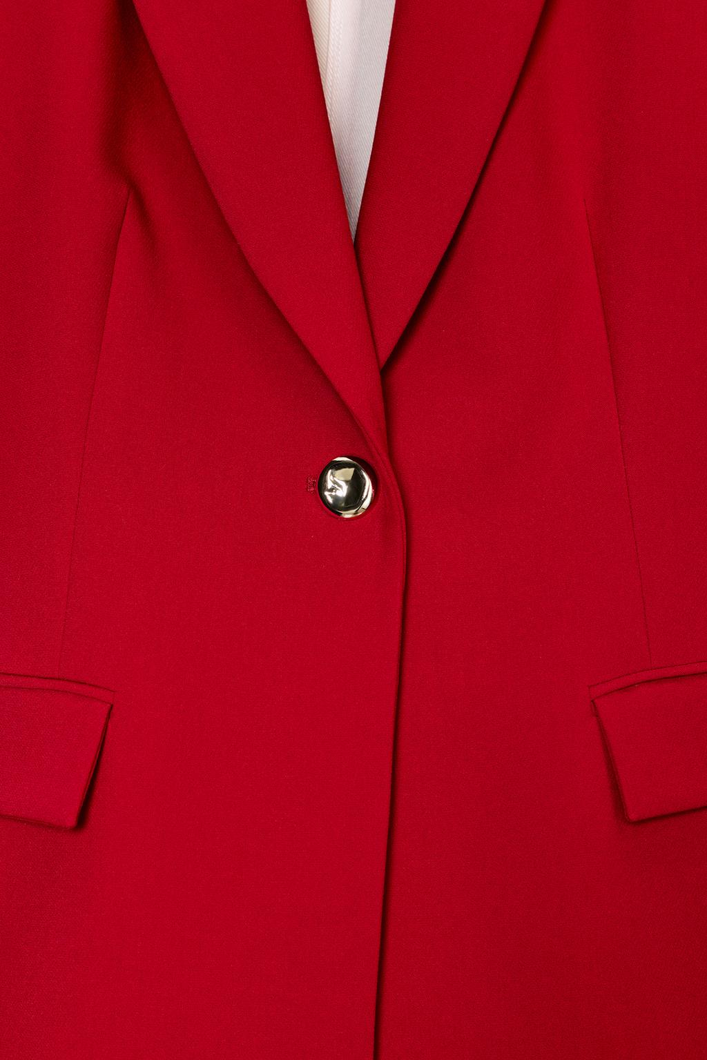 ПРИТАЛЕННЫЙ БЛЕЙЗЕР С ПОДПЛЕЧНИКАМИ