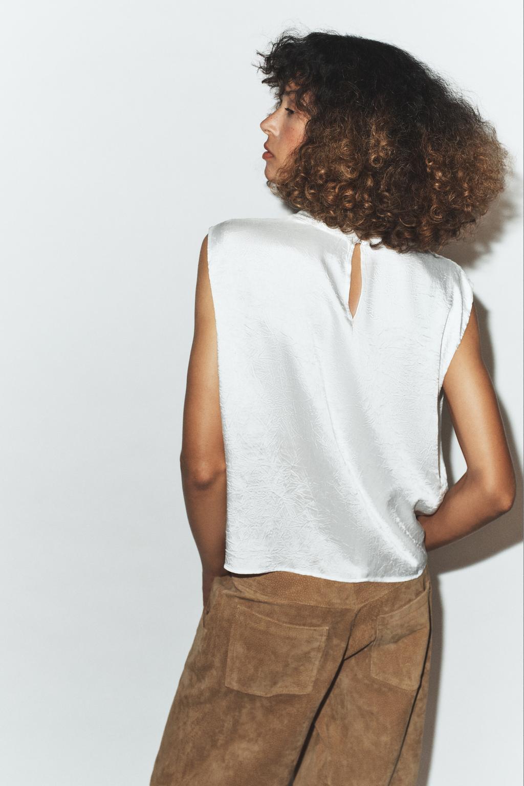 АТЛАСНЫЙ ТОП НА ЗАПÁХЕ