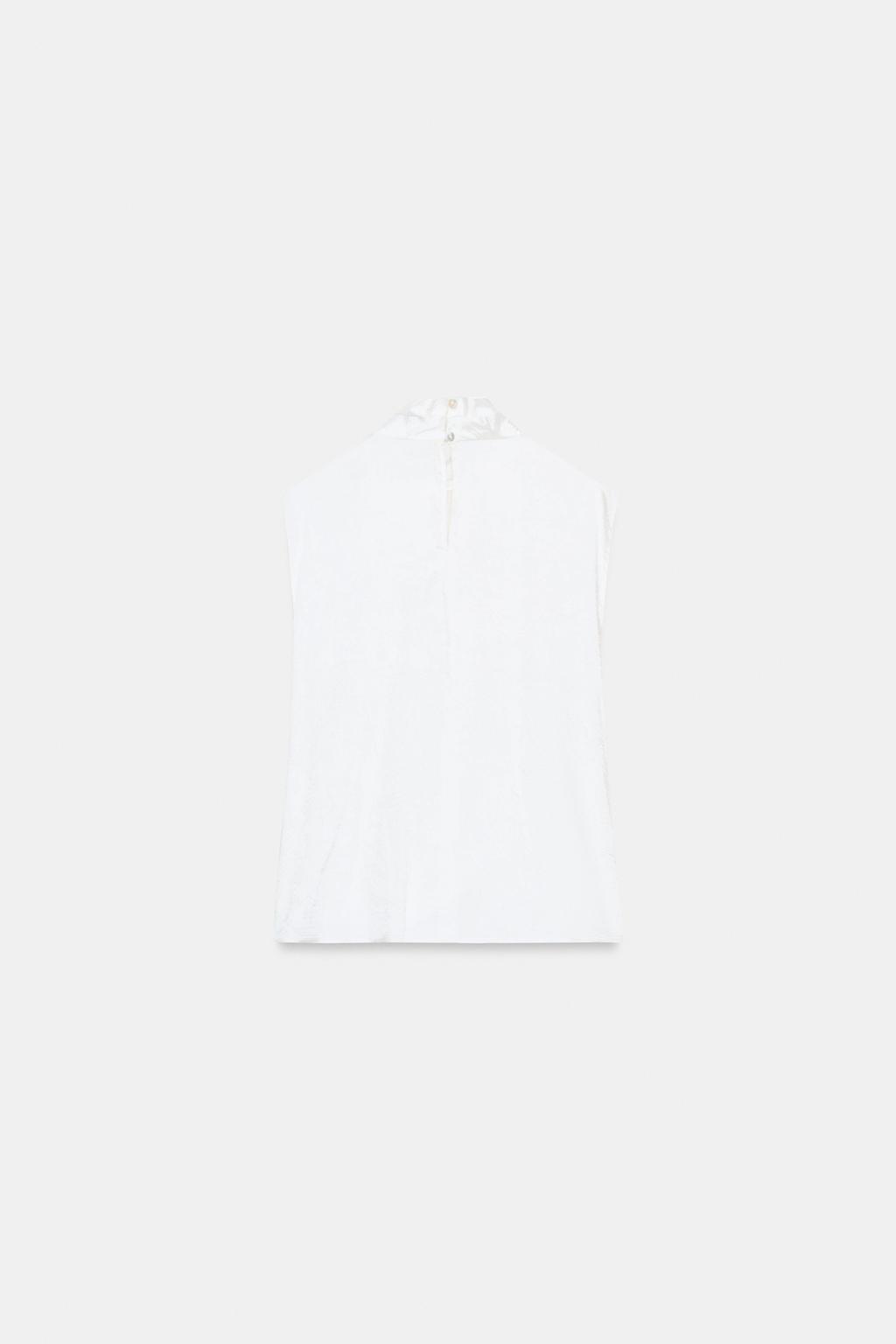 АТЛАСНЫЙ ТОП НА ЗАПÁХЕ