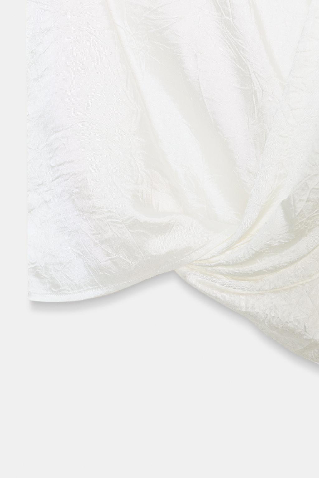 АТЛАСНЫЙ ТОП НА ЗАПÁХЕ