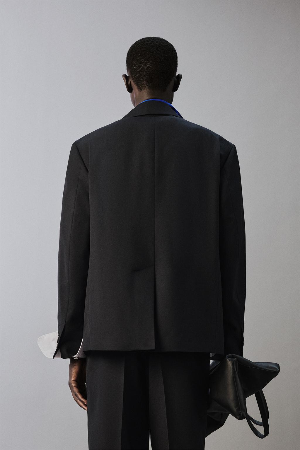 КОСТЮМНЫЙ БЛЕЙЗЕР ИЗ 100% ШЕРСТИ