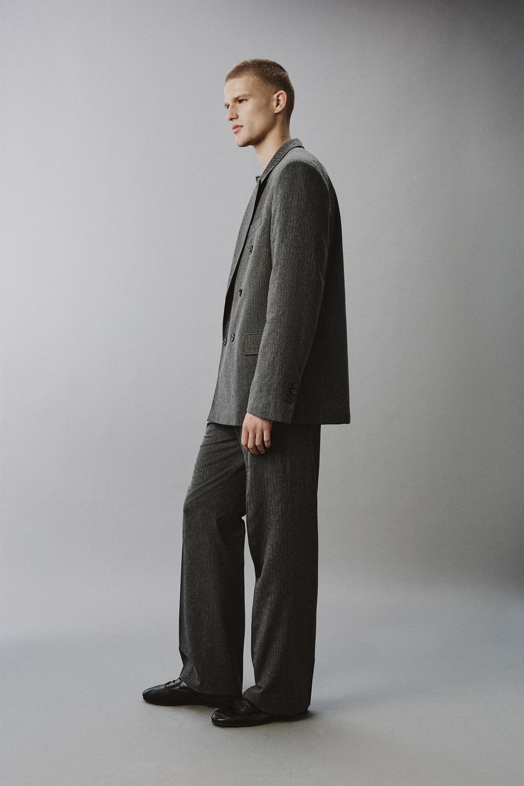 ДВУБОРТНЫЙ КОСТЮМНЫЙ БЛЕЙЗЕР В ПОЛОСКУ ИЗ РЕЛЬЕФНОЙ ТКАНИ