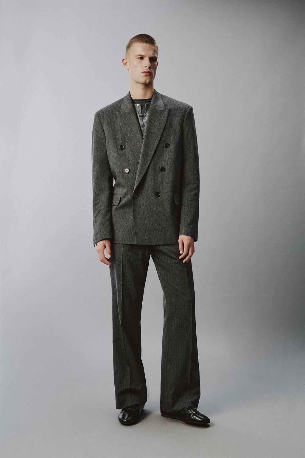 ДВУБОРТНЫЙ КОСТЮМНЫЙ БЛЕЙЗЕР В ПОЛОСКУ ИЗ РЕЛЬЕФНОЙ ТКАНИ