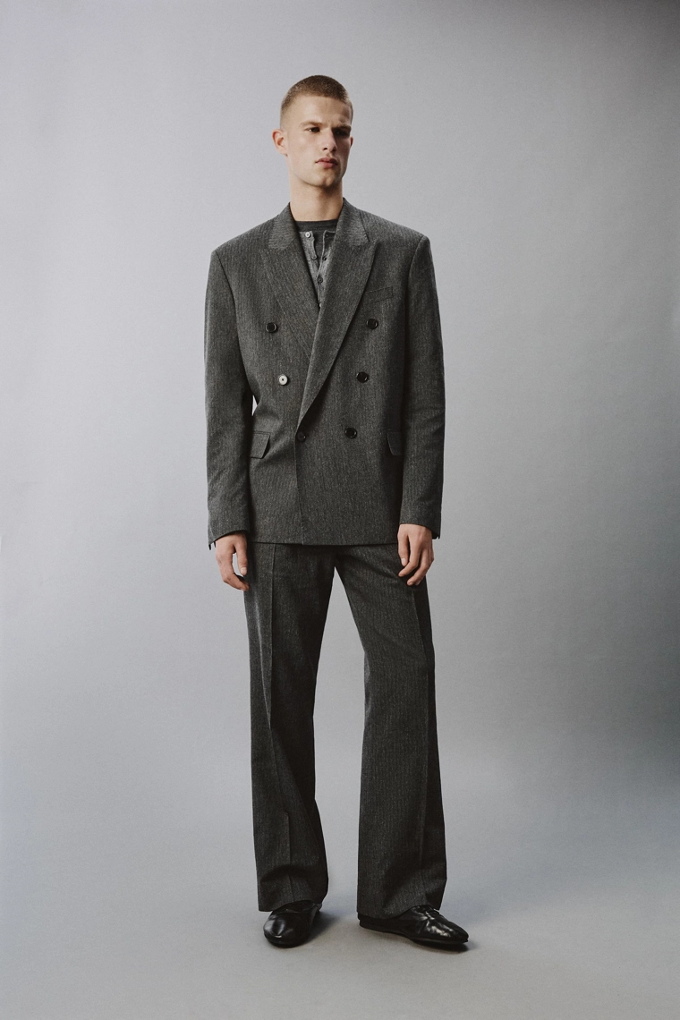 Полуприлегающий пиджак в полоску с двубортной застежкой