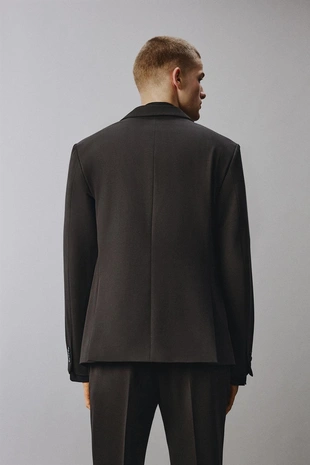 Костюмный пиджак комфортной посадки- Заказать в России