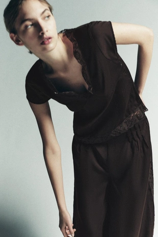 Топ из 100% лиоцелла с кружевом- Заказать в России