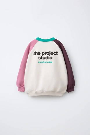 Толстовка с цветными блоками и нашивкой- Заказать в России