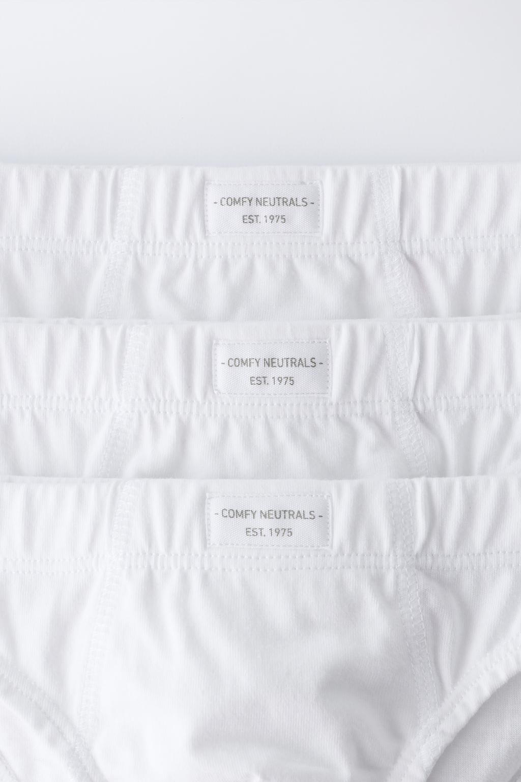 1,5-6 ЛЕТ/НАБОР ИЗ ТРЕХ ГЛАДКИХ ТРУСОВ С ЭТИКЕТКОЙ