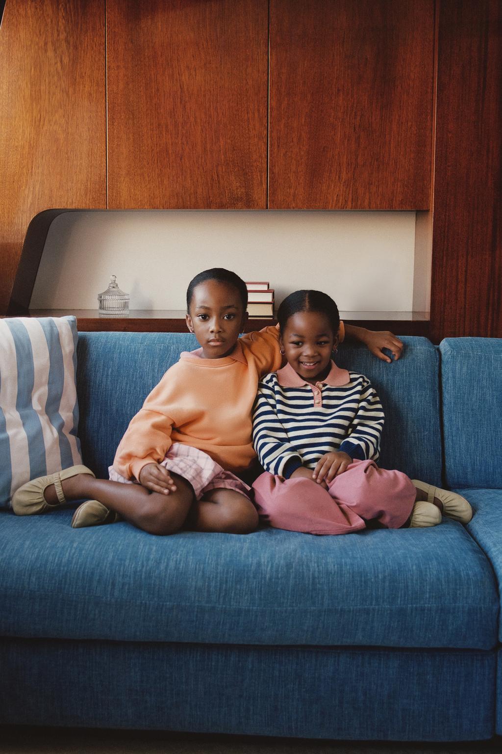 ZARA TIMELESS - ОДНОТОННАЯ ТОЛСТОВКА