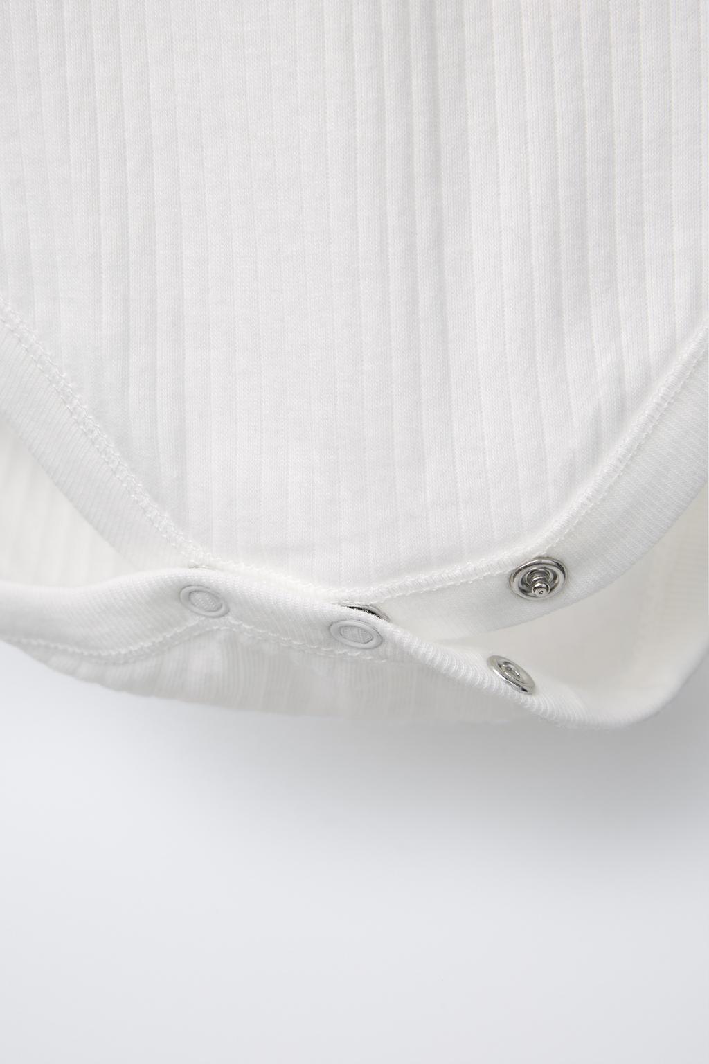 НАБОР ИЗ ТРЕХ БОДИ С КОРОТКИМИ РУКАВАМИ