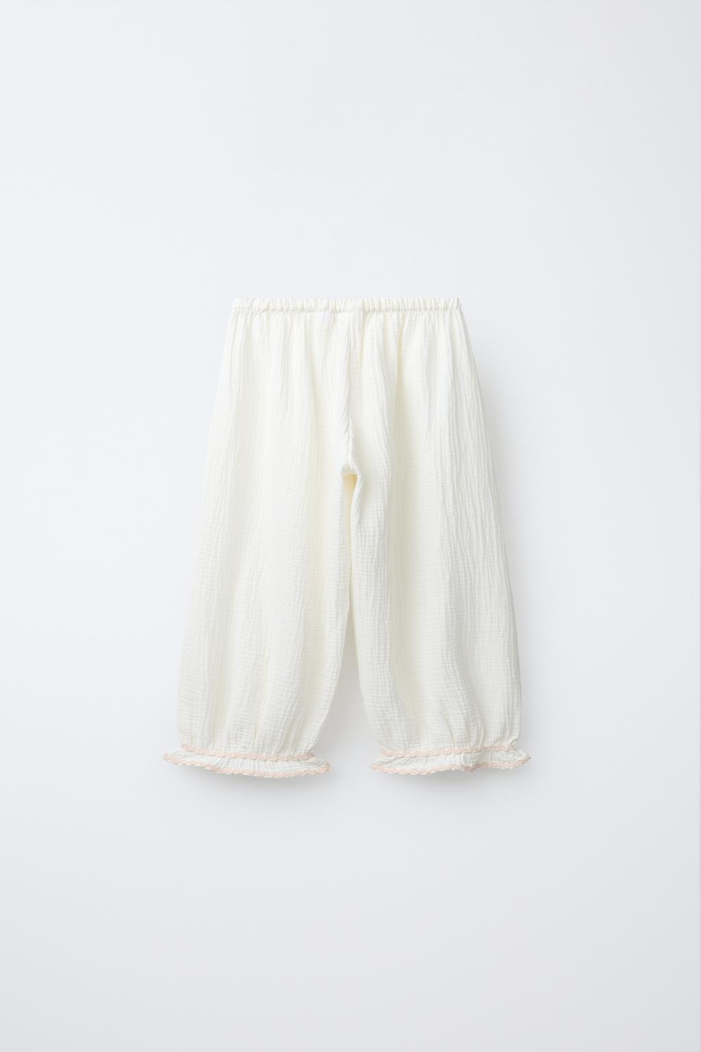 2-6 ЛЕТ/ ПИЖАМА С КОНТРАСТНЫМ КАНТОМ В ВИДЕ ВОЛНЫ