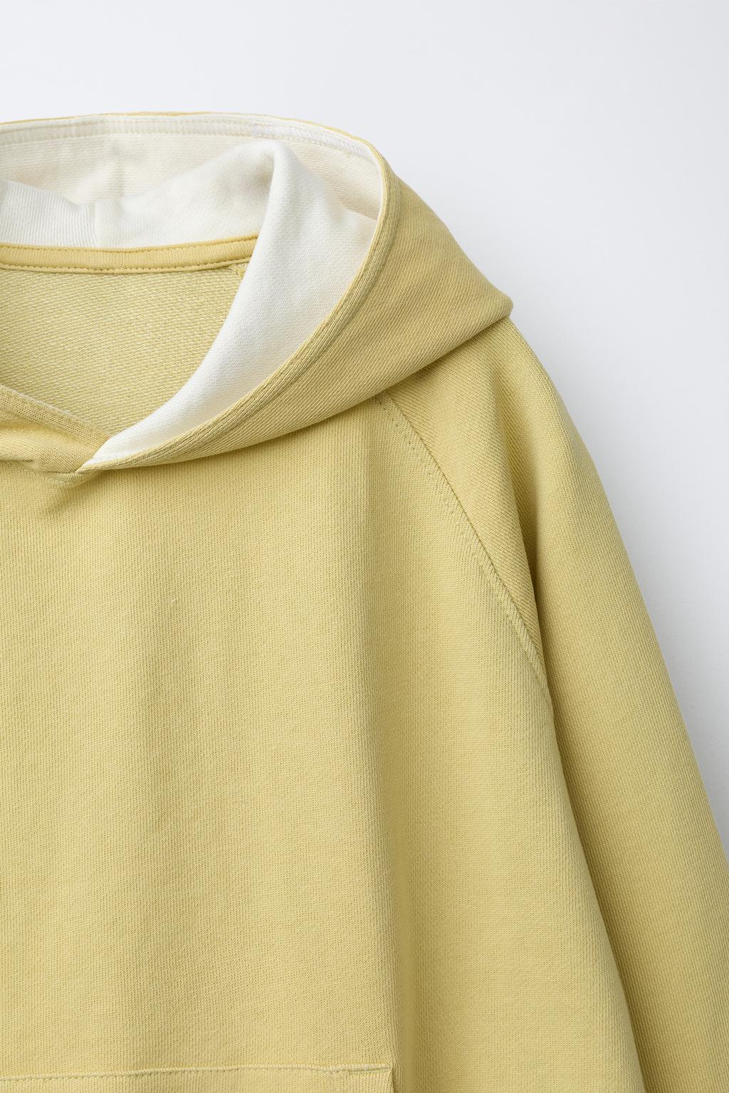 ТОЛСТОВКА С КАПЮШОНОМ И КАРМАНОМ