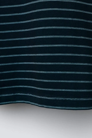 Футболка в полоску с контрастным воротником- Заказать в России