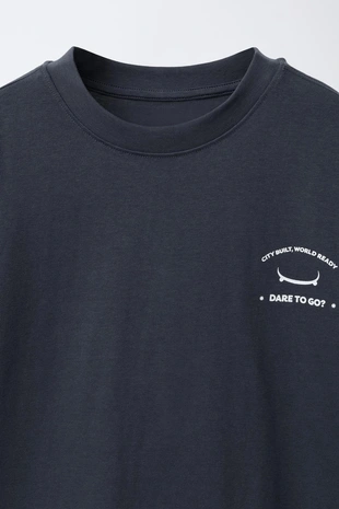 Футболка с логотипом