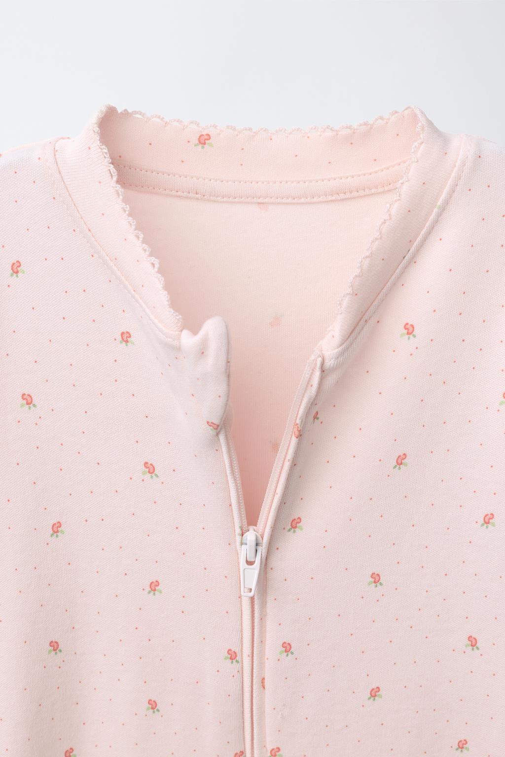 НАБОР ИЗ ДВУХ УТЕПЛЕННЫХ КОМБИНЕЗОНОВ С ЦВЕТОЧНЫМ ПРИНТОМ