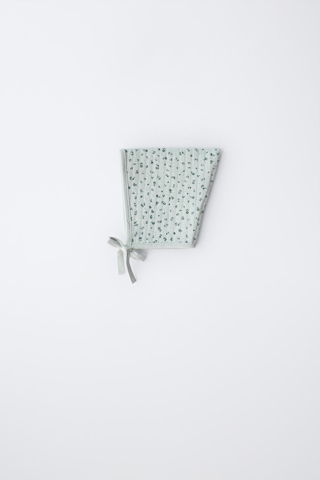 СТЕГАНЫЙ ЧЕПЧИК С ЦВЕТАМИ