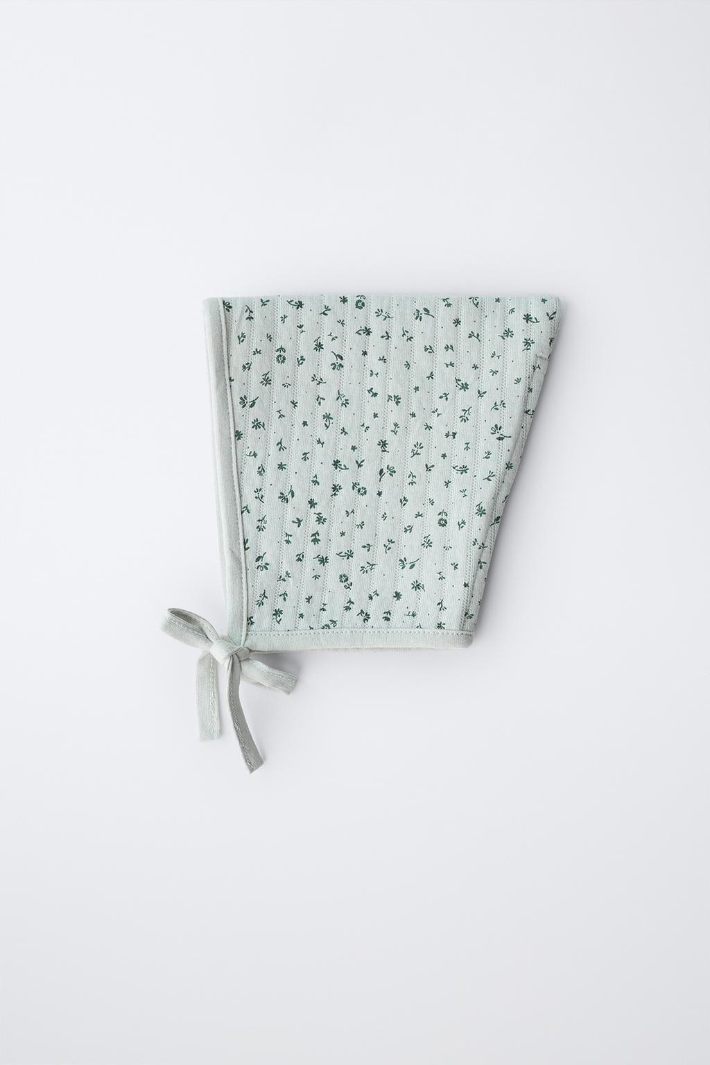 СТЕГАНЫЙ ЧЕПЧИК С ЦВЕТАМИ