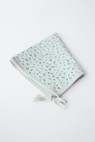 Стеганый чепчик с цветами- Заказать в России