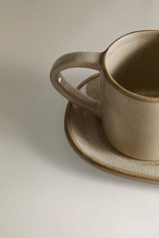 Набор кружки и подноса из керамики- Заказать в России