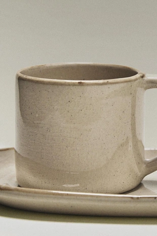 Набор кружки и подноса из керамики- Заказать в России