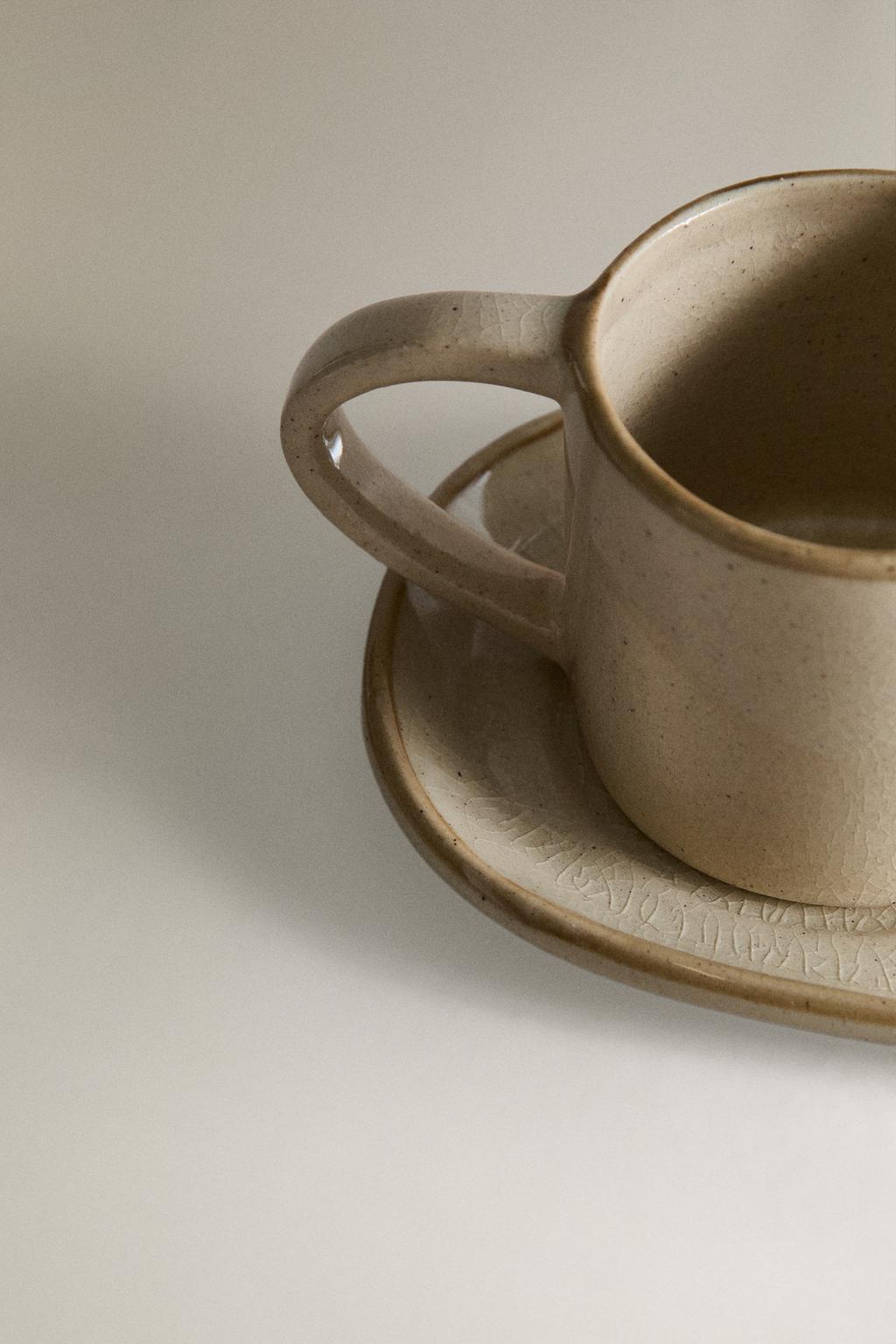 Набор кружки и подноса из керамики