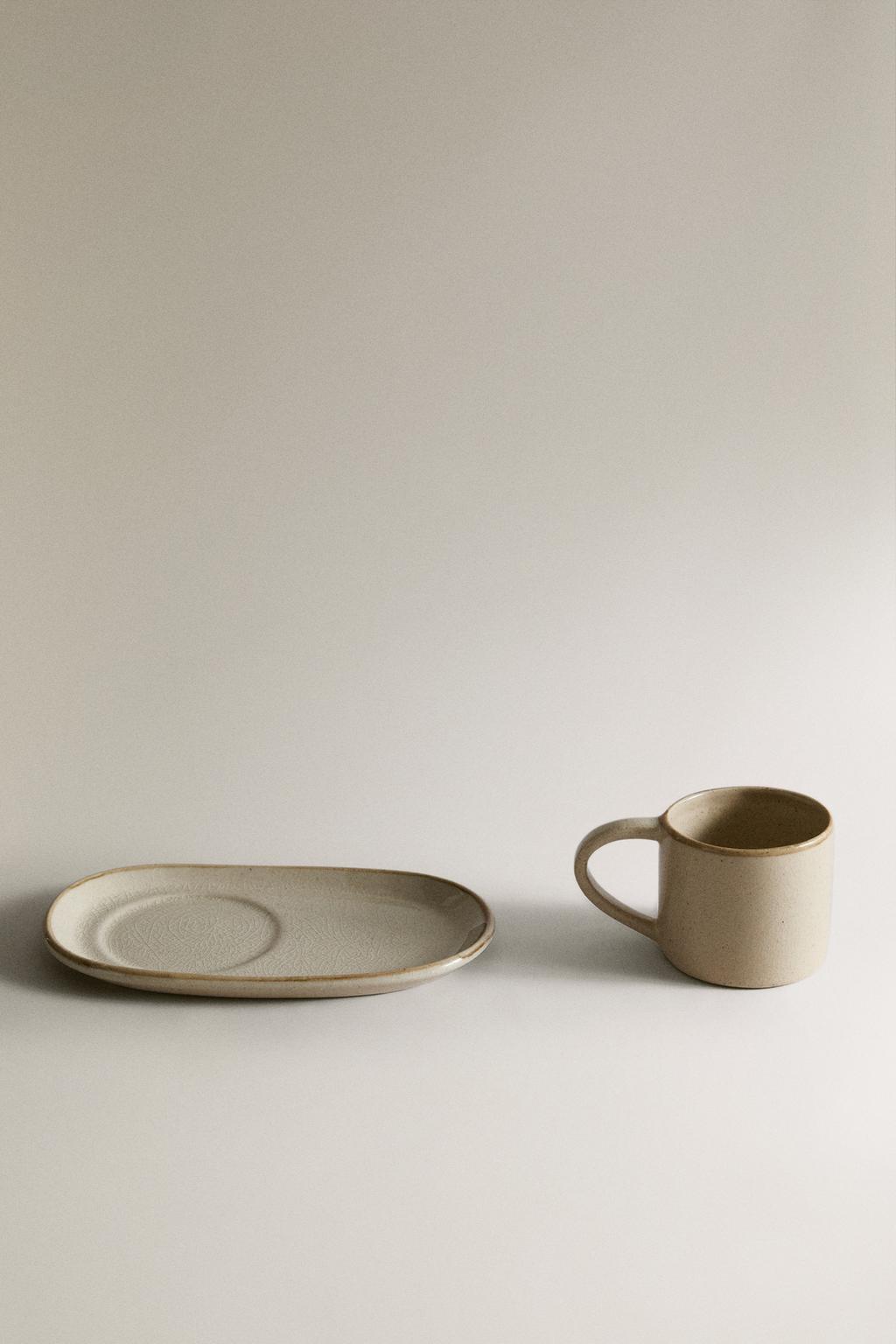 Набор кружки и подноса из керамики