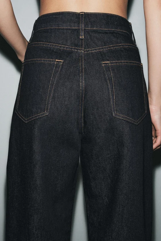 ЗАУЖЕННЫЕ ДЖИНСЫ СО СРЕДНЕЙ ПОСАДКОЙ — коллекция Zara «ZW»