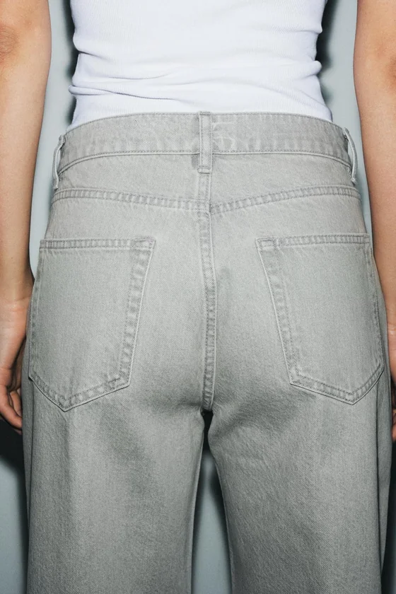 ЗАУЖЕННЫЕ ДЖИНСЫ СО СРЕДНЕЙ ПОСАДКОЙ — коллекция Zara «ZW»