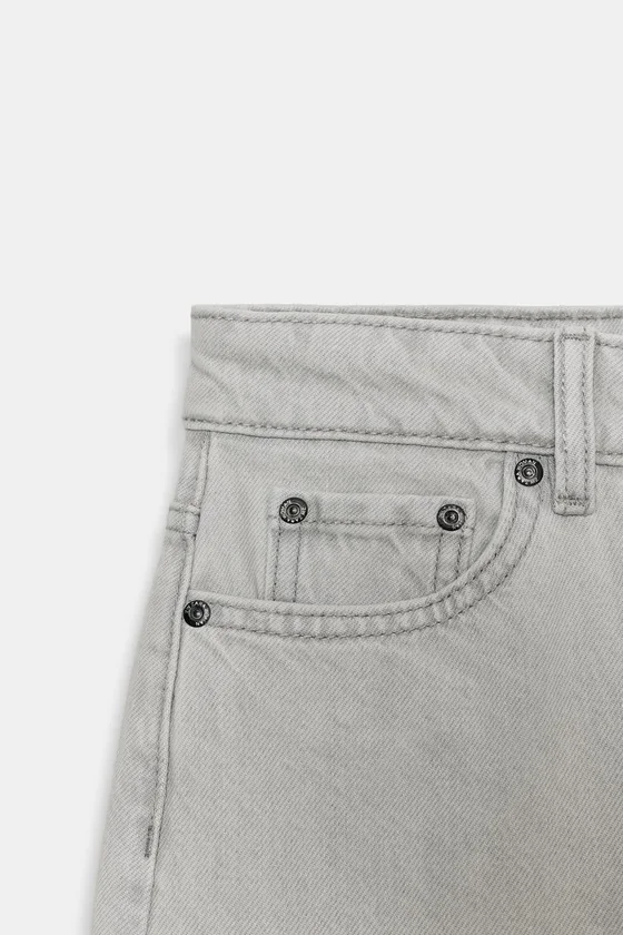 ЗАУЖЕННЫЕ ДЖИНСЫ СО СРЕДНЕЙ ПОСАДКОЙ — коллекция Zara «ZW»