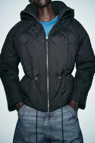 Стеганая куртка с капюшоном- Заказать в России