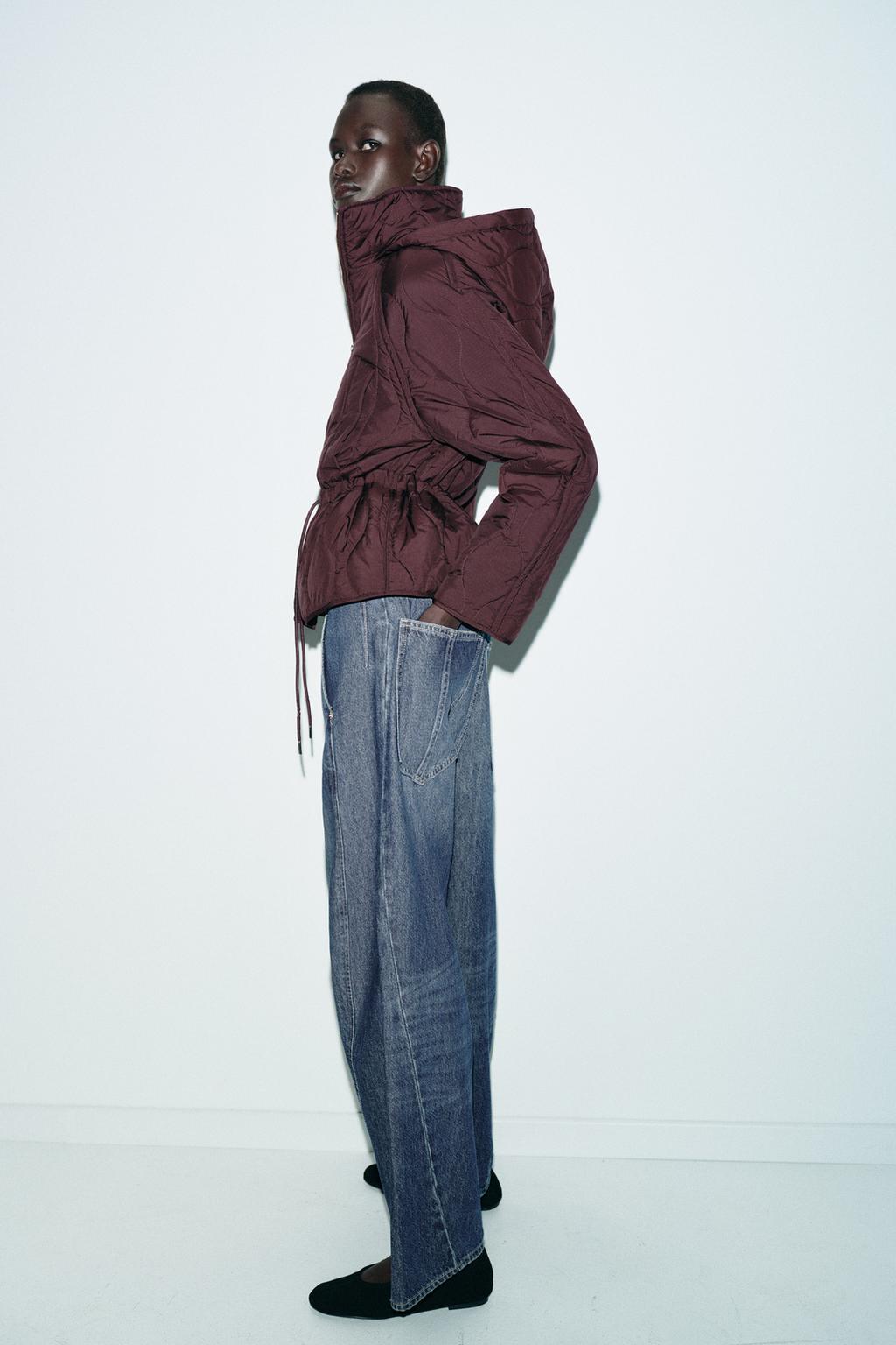 СТЕГАНАЯ КУРТКА С КАПЮШОНОМ