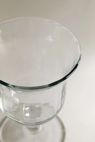 Бокал с рельефным дизайном для вина- Заказать в России