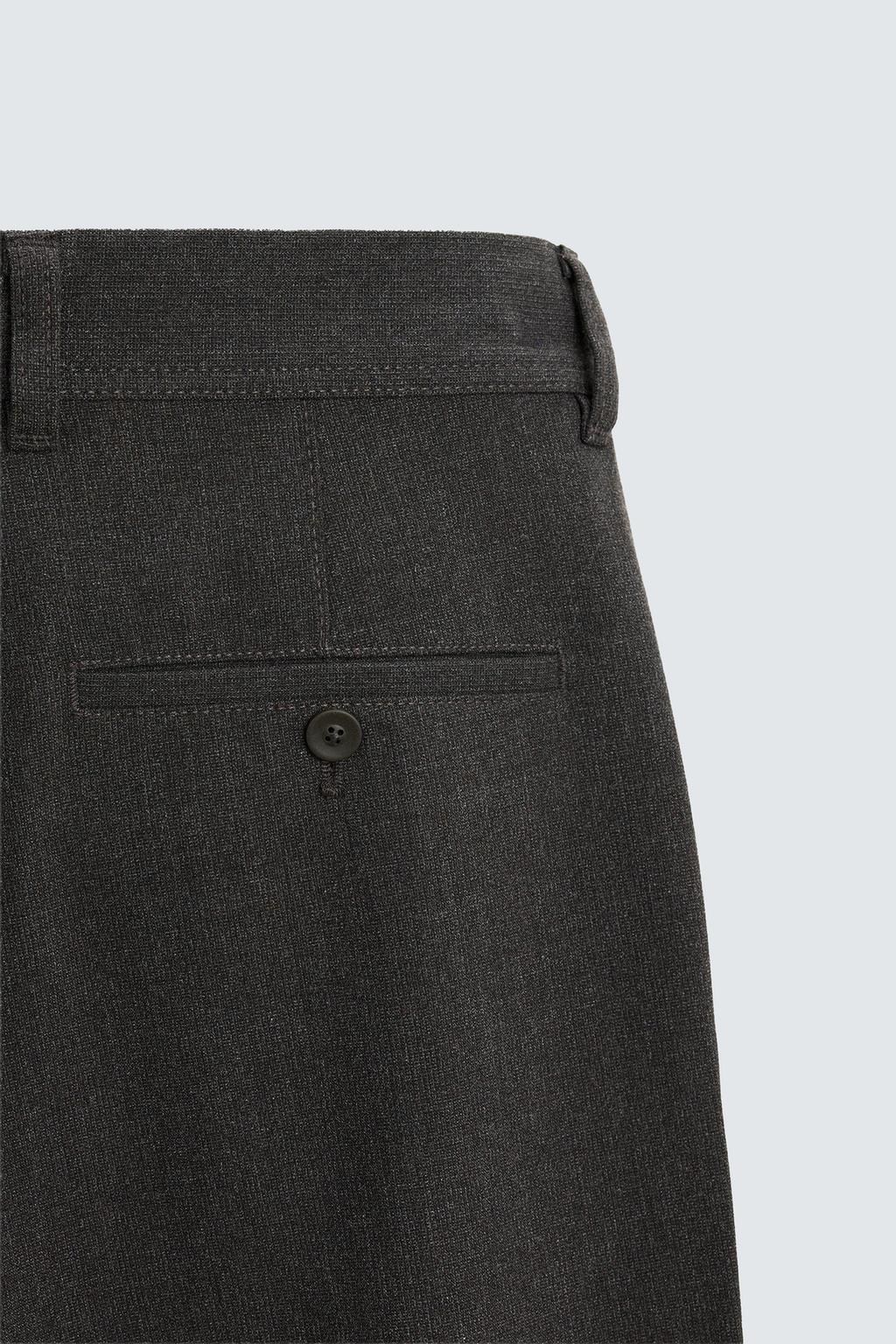 БРЮКИ ЧИНОС ИЗ КОМФОРТНОЙ РЕЛЬЕФНОЙ ТКАНИ