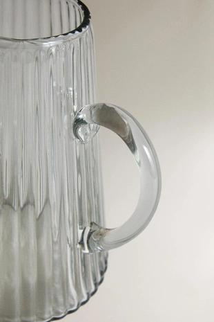Кувшин с объемным рельевным узором из стекла- Заказать в России