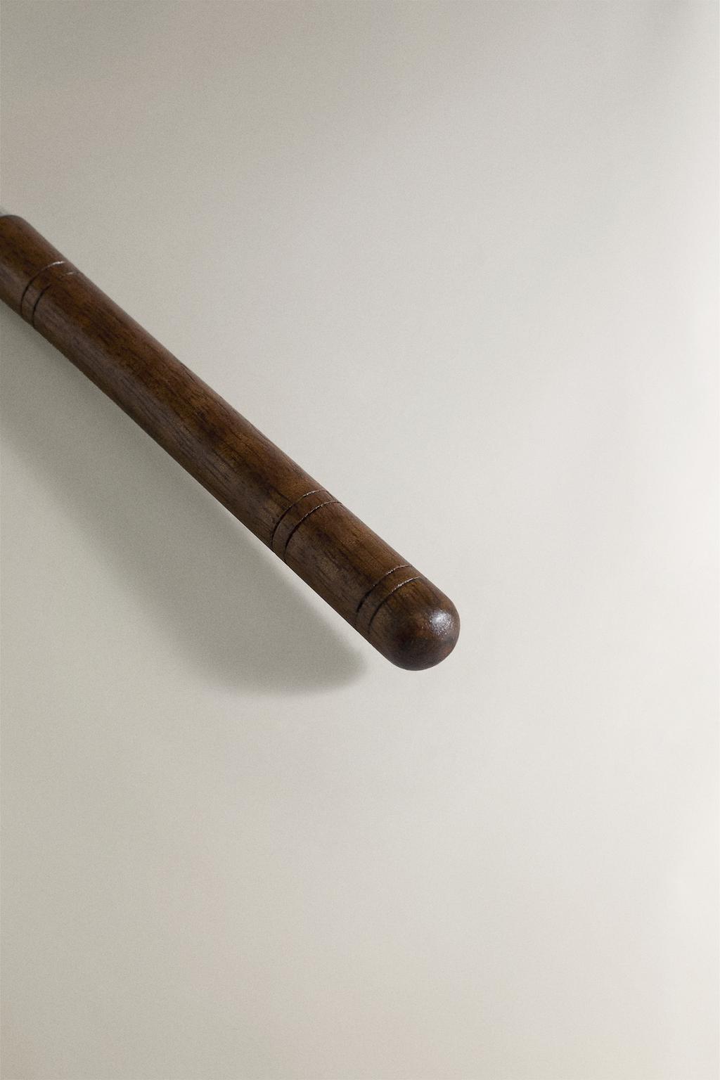 Масляный нож с ручкой из манго