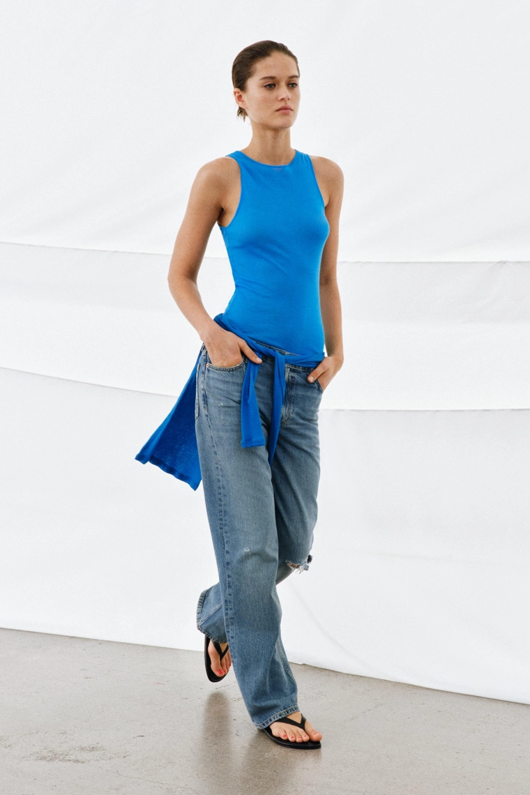 Джинсы с буткат кроем в коллекции zara woman