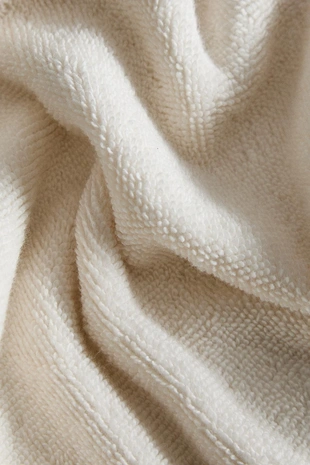 Полотенце для ванны с цветной бордюрной отделкой- Заказать в России